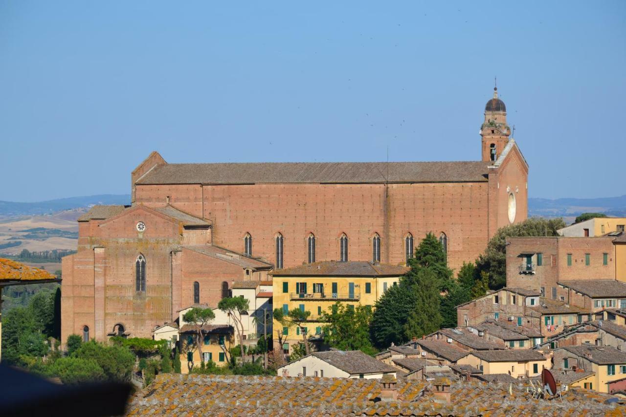 Elegante Luminoso Attico Centralissimo Siena Buitenkant foto